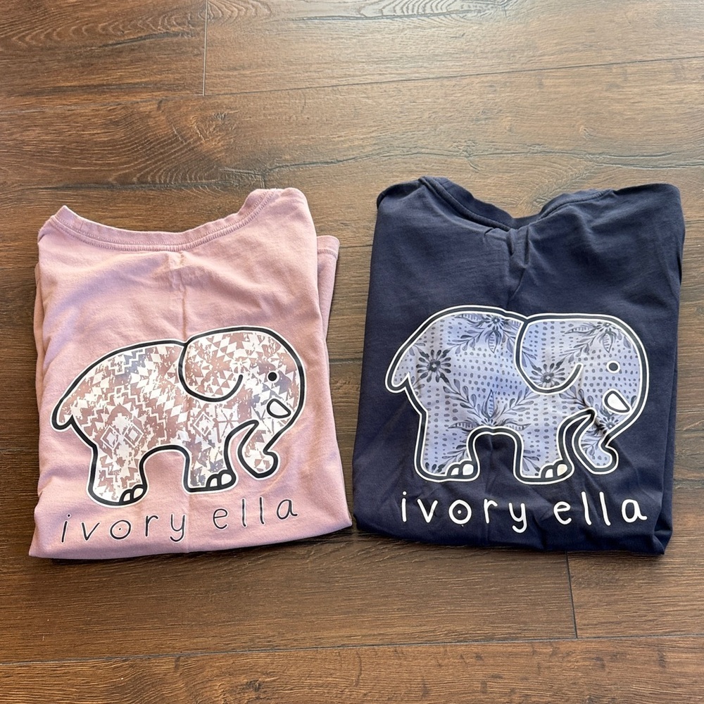 Two Ivory Ella T-shirt’s Pink (medium) and Navy (small)